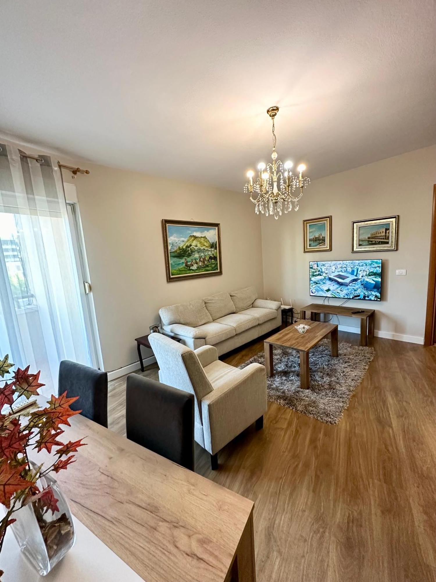 Kk Apartment Air Albania-Centrally Located ティラナ エクステリア 写真